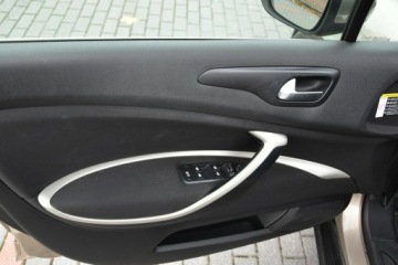 Citroen C5 III Sedan 2.0 HDi FAP 163KM 2013 Citroen C5 2.0HDi 163KM Manual 2013r. SALON Climat, zdjęcie 12