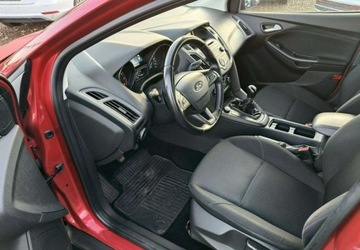 Ford Focus III Sedan Facelifting 1.0 EcoBoost 100KM 2015 Ford Focus Ford Focus 1.0 EcoBoost 99g Trend Benzyna 100KM, zdjęcie 15