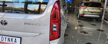 Toyota 2022 Toyota Proace City Verso Polski salon 130KM Long 7foteli Perfekcyjny stan, zdjęcie 20