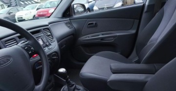 Kia Rio II Sedan 1.4 i 16V 97KM 2009 Kia Rio Kia Rio 1.4 Benzyna 97KM, zdjęcie 16