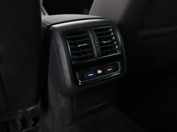 Volkswagen Passat B8 Variant Facelifting 2.0 TDI SCR 150KM 2020 Volkswagen Passat DSG full LED navi klima auto (3, zdjęcie 39