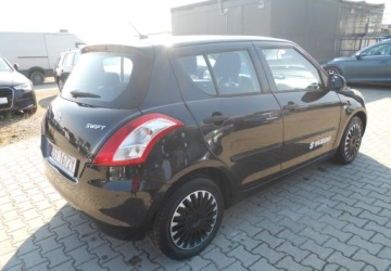 Suzuki Swift V Hatchback 5d 1.2 VVT 94KM 2011 Suzuki Swift Suzuki Swift V 1.2 Benzyna 94 KM 1.2 Benzyna 94KM, zdjęcie 4