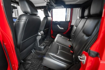 Jeep Wrangler III Unlimited Facelifting 3.6 V6 286KM 2015 Jeep Wrangler SAHARA UNLIMITED. Polska. Bezwypadek, zdjęcie 21