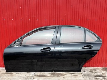 MERCEDES W204 08-11 DRZWI 197 LEWY PRZÓD ŁADNE DO ZAŁOŻENIA