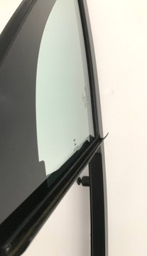 VW TOUAREG III SZYBA TRÓJKĄT PRZÓD LEWA 760845113A