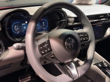 Alfa Romeo Junior SUV 1.2 Hybrid 145KM 2026 ALFA ROMEO Junior Ibrida Ti Suv 1.2 (145KM) 2026, zdjęcie 5