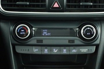 Hyundai Kona I Crossover 1.0 T-GDI 120KM 2018 Hyundai Kona 1.0 T-GDI, Salon Polska, zdjęcie 9