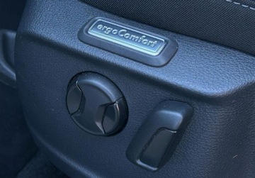 Volkswagen Passat B8 Variant Facelifting 2.0 TDI SCR 200KM 2022 Volkswagen Passat Business Pakiety, FV 23, GPS, ACC, Keyless, Kamera cofa, zdjęcie 35