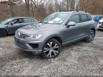 Volkswagen Touareg II 2017 Volkswagen Touareg 2017 VOLKSWAGEN TOUAREG V6 WOLFSBURG EDITION 3.6 Benzyna, zdjęcie 2