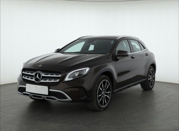 Mercedes GLA I Off-roader 2.0 220 184KM 2017 Mercedes GLA GLA 220 4MATIC, Salon Polska, 4X4, zdjęcie 1