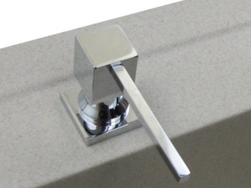 DOZOWNIK MOSIĘŻNY_GRANITOWY_DO ZLEWU/BLATU KWADRAT