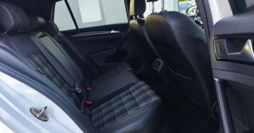 Volkswagen Golf VII GTD 5d 2.0 TDI-CR BlueMotion Technology 184KM 2016 Volkswagen Golf Volkswagen Golf GTD (BlueMotion Technology) 2.0 Diesel, zdjęcie 31