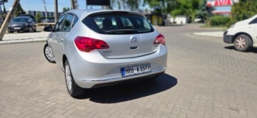 Opel Astra H Hatchback 5d 1.4 TWINPORT ecoFLEX 90KM 2013 Opel Astra 1,4 90KM Led Super Stan Raty Oplaty Gwarancja ASO 1.4 Benzyna, zdjęcie 9
