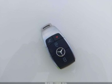 Mercedes GLC C254/X254 2022 Mercedes-Benz GLC 2022 r., 300 4MATIC SUV 2.0 Benzyna 255KM, zdjęcie 12