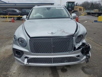 Bentley Bentayga 2023 Bentley Bentayga 2023, od ubezpieczalni 4.0 Benzyna 542KM, zdjęcie 2