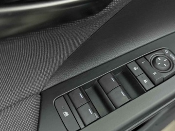 Toyota C-HR II SUV 1.8 Hybrid 140KM 2026 TOYOTA C-HR Style 1.8 Hybrid Crossover 140KM 2026, zdjęcie 3