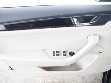 Skoda Superb III Kombi Facelifting 2.0 TDI SCR 200KM 2023 Skoda Superb | Canton Sound System | Kamera Cofani, zdjęcie 9