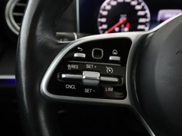 Mercedes Klasa E W213 Kombi 2.0 220d 194KM 2018 Mercedes E 220 FV-23% AMG-Line Automat Panorama, zdjęcie 33