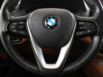 BMW Seria 5 G30-G31 Limuzyna 530e iPerformance 252KM 2017 BMW 530 Luxury Line PHEV panorama skóra kamera, zdjęcie 20