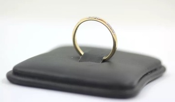 ZŁOTY PIERŚCIONEK Z CYRONIAMI P:585 W:1,34G R:11
