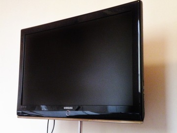 Telewizor-monitor 37' FHD Samsung LE37M87 , uszkodzony - patrz opis