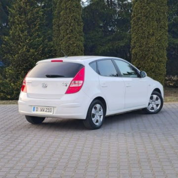 Hyundai i30 I Hatchback 1.4 109KM 2009 Hyundai i30 I 1.4 Benzyna 109KM Manual, zdjęcie 12