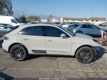 Porsche Macan 2022 Porsche Macan 2022r., 4x4, 2.0L 2.0 Benzyna 261KM, zdjęcie 4