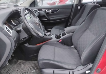 Nissan Qashqai II Crossover 1.6 dCi 130KM 2016 Nissan Qashqai 2016r, SALON POLSKA, 1.6 DCI. Uszkodzony przod i lekko tyl., zdjęcie 6