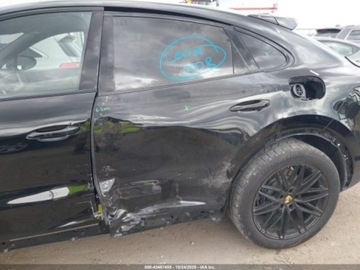 Porsche Cayenne III 2024 Porsche Cayenne 2024 PORSCHE CAYENNE E-HYBRID COUPE 3.0 Hybryda 300KM, zdjęcie 14