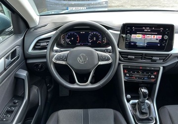 Volkswagen T-Roc I SUV Facelifting 1.5 TSI ACT 150KM 2023 Volkswagen T-Roc Life Plus Pakiety, Kamera cofania, ACC, Keyless, Digital, zdjęcie 5