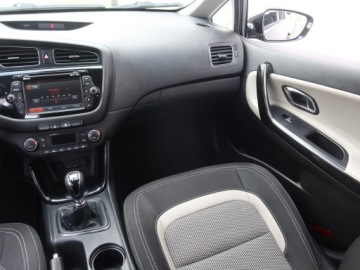 Kia Ceed II Kombi 1.6 CRDi 128KM 2013 Kia Ceed 1.6 CRDi, Navi, Klima, Klimatronic, zdjęcie 7