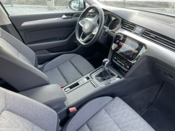 Volkswagen Passat B8 Variant Facelifting 2.0 TDI SCR 150KM 2023 Volkswagen Passat Variant 2.0 TDI 150KM krajowy, zdjęcie 29