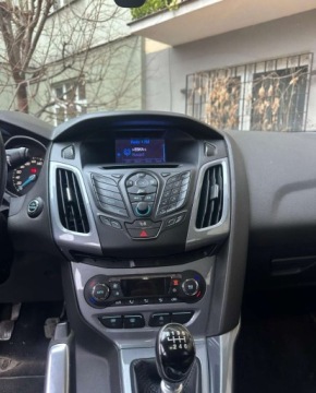 Ford Focus III Hatchback 5d 1.6 Duratorq TDCi DPF 115KM 2011 Ford Focus Ford Focus 1.6 TDCI Tarnow 1.6 Diesel 116KM, zdjęcie 9