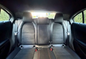 Mercedes Klasa A W176 Hatchback 5d Facelifting 180 122KM 2016 Mercedes-Benz Klasa A Mercedes-Benz Klasa A 180 7G-DCT AMG Line 1.6 Benzyna, zdjęcie 30