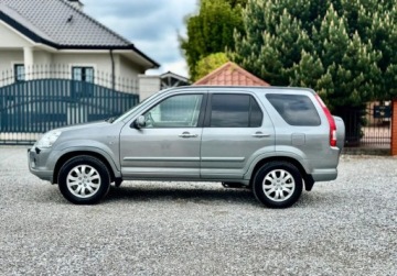 Honda CR-V II 2.0 16V 150KM 2005 Honda CR-V 2.0 benzyna 4x4 Exclusive 1 wlasciciel serwis skory bez korozj, zdjęcie 5