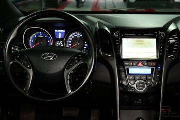 Hyundai i30 II Wagon Facelifting 1.6 CRDi 110KM 2016 Hyundai i30 1.6 CRDi Passion Automat Climatron..., zdjęcie 23