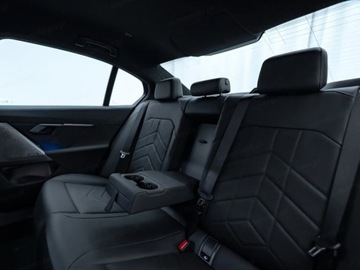 BMW Seria 5 G90-91 2025 BMW Seria 5 520i Sport Sedan 2.0 (208KM) 2025, zdjęcie 16