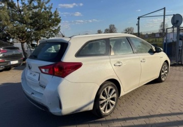 Toyota Auris II Touring Sports Hybrid 135 136KM 2014 Toyota Auris TS 1.8 Hybrid 2014r polskora kamera biala perla 1.8, zdjęcie 1