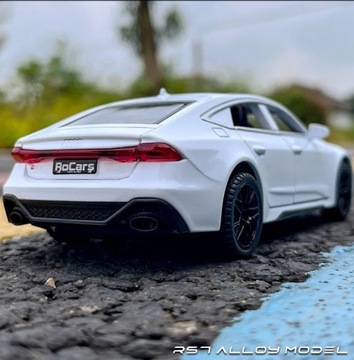 Модель игрушечного автомобиля Audi RS7 Sportback из сплава 1:32, литая под давлением, с металлическим звуком