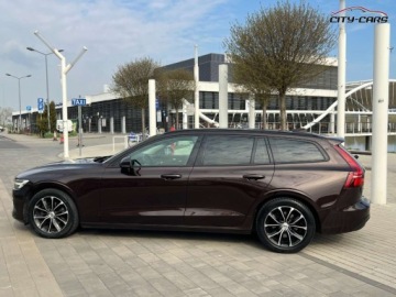 Volvo V60 I Kombi Facelifting 2.0 D3 DRIVE-E 150KM 2018 Volvo V60 2.0 Diesel 150KM LIFT Lakier w orygiale Bardzo zadbane, zdjęcie 5