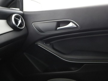 Mercedes CLA C117 Shooting Brake Facelifting 1.6 200 156KM 2017 Mercedes CLA 200 automat full LED navi panorama, zdjęcie 28