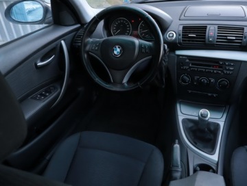 BMW Seria 1 E81/E87 Hatchback 5d E87 1.6 116i 122KM 2007 BMW 1 116i, Klima, Parktronic, zdjęcie 6