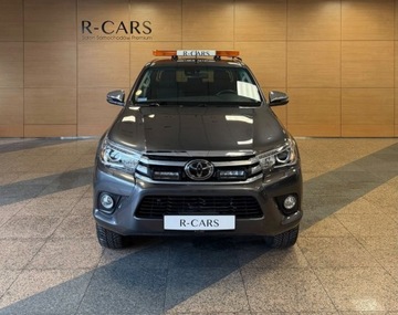 Toyota Hilux VIII Podwójna kabina 2.4 D-4D 150KM 2019 Toyota Hilux salon Polska FV 23 tylko 19 tys km R CARS Warszawa 2.4 150KM, zdjęcie 2