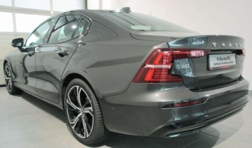 Volvo S60 III 2023 Volvo S60 Volvo S60 B5 B AWD Ultimate Dark 2.0 Hybryda 250KM, zdjęcie 4