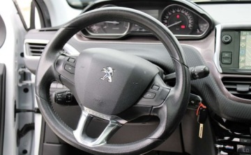 Peugeot 2008 I SUV 1.2 PureTech 110KM 2015 Peugeot 2008 Zarejestrowany Wyposazony 1.2 Benzyna 110KM, zdjęcie 15