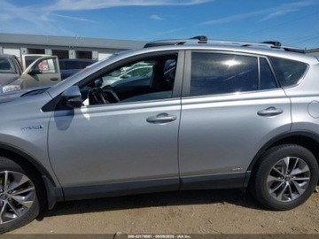 Toyota RAV4 IV 2017 Toyota RAV4 2017 TOYOTA RAV4 HYBRID XLE 2.5 Hybryda 150KM, zdjęcie 7