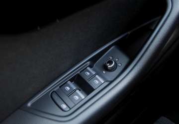 Audi A4 B9 Avant 1.4 TFSI 150KM 2018 Audi A4 Avant Automat _ Kombi _ Podgrzewane fotele _ 1.4 Benzyna 150KM, zdjęcie 18