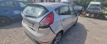 Ford Fiesta VII 2015 Ford Fiesta 2015r, 1.6 TDCI. Lekko uszkodzony przod i tyl. Jezdzi. 1.6, zdjęcie 3