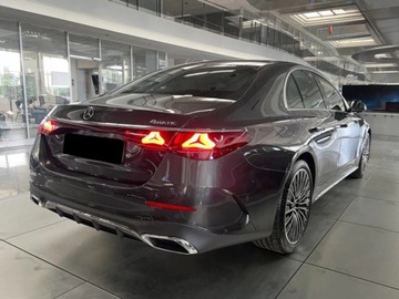 Mercedes Klasa E W214 Sedan 2.0 220d 197KM 2025 E Klasa 220 d 4-Matic AMG 2.0 197KM 2025, zdjęcie 1