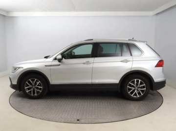 Volkswagen Tiguan II SUV Facelifting 2.0 TDI 150KM 2022 VW Tiguan 2.0 TDI, Serwis ASO, DSG, Navi, Klima, zdjęcie 2